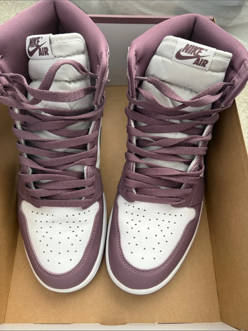 Air Jordan Retro High OG - White & Mauve